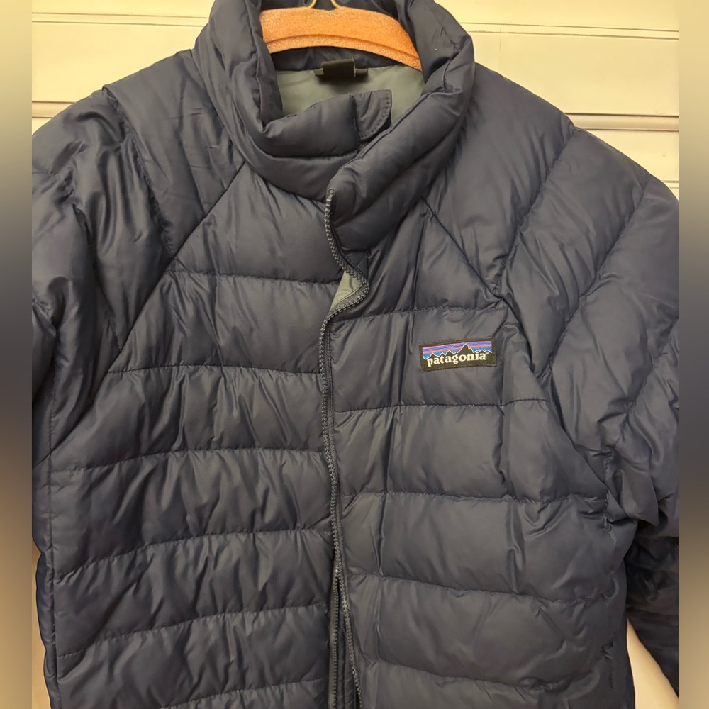 Patagonia size 12/L Kids' Down Sweater. Navy